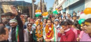 कांग्रेस मेयर प्रत्याशी संदीप सहगल ने भारी समर्थकों के साथ अपना नामांकन दाखिल किया
