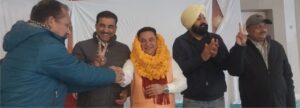 भाजपा से मेयर प्रत्याशी दीपक बाली ने किया सादगी के साथ नामांकन