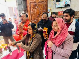 कांग्रेस प्रत्याशी घोषित होते ही संदीप सहगल ने लिया मां मनसा देवी का आशीर्वाद, कहा कल करनेंगे नामांकन