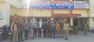 वारंटों के आधार पर सात गिरफ्तार