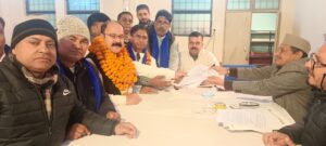 बसपा से मेयर प्रत्याशी हसीन खान ने किया नामांकन
