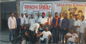 शहीदों के सम्मान में बी ह्यूमन फाउंडेशन में लगाया रक्तदान शिविर