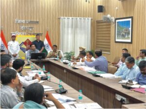 डीएम की अध्यक्षता एसएसपी की उपस्थिति में हुई सड़क सुरक्षा समिति की बैठक