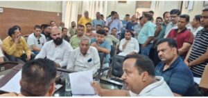 भूमि विवाद में भीड़ ने किया परिवार पर हमला