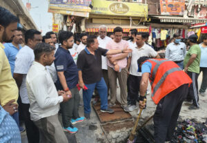 मेयर दीपक बाली ने पूरी टीम के साथ मिलकर शुरू किया तलीझाड़ सफाई अभियान