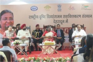 राष्ट्रपति द्रौपदी मुर्मु तीन दिवसीय दौरे पर उत्तराखंड पहुंची