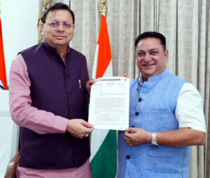 काशीपुर के विकास को लेकर सीएम से मिले मेयर दीपक बाली