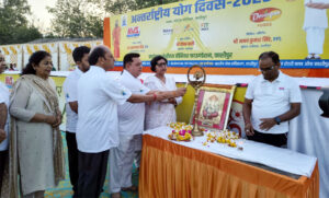 योग हमारी आध्यात्मिक विरासत है, जो सम्पूर्ण मानवता को जोड़ता है: दीपक बाली