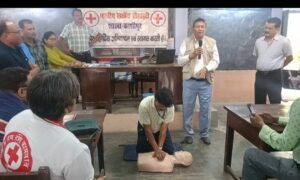 अपात स्थिति में प्राथमिक चिकित्सा की दी जानकारी