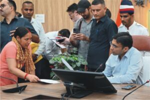 भूमि फर्जीवाडे की शिकारः पुलमा देवी प्रकरण पर डीएम ने खोली परतें