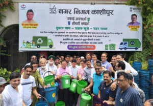 महापौर ने किया निशुल्क डस्टबिन वितरण कार्यक्रम का शुभारंभ