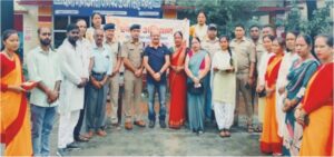 विद्याय की आचार्य एवं समिति की बहनों ने पुलिकर्मियों की कलाई पर राखी बांधी