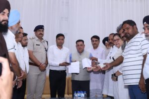 छात्र द्वारा शिक्षक को गोली मारने के मामले में हुई संवाद गोष्ठी, बच्चों पर ध्यान देने की गई अपील