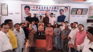 जयंती पर कांग्रेसियों ने किया राजीव गांधी को नमन