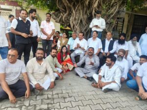 ब्लॉक कांग्रेस कमेटी ने किया धरना-प्रदर्शन