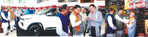 स्वदेशी उत्पादों को अपनाना न केवल आत्मनिर्भर भारत की दिशा में महत्वपूर्ण कदम: सीएम