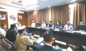 पीएम ने मौसम की मार झेले लोगों से मुलाकात कर प्रदेश के लिए 1200 करोड़ की तात्कालिक वित्तीय सहायता देने की घोषणा की