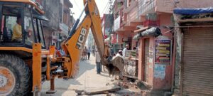 बवाल के बाद पुलिस प्रशासन ने किया बुलडोजर एक्शन