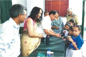 सीएमओ ने किया साप्ताहिक आयरन टैबलेट कार्यक्रम का शुभारंभ