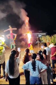 का कौशांबी कालौनी में भी किया गया रावण, मेघनाद का दहन