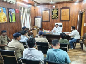 आतिशबाजी की दुकानें लगाए जाने हेतु एसडीएम ने ली बैठक
