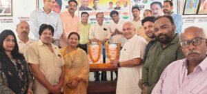 कांग्रेसियों ने किया गांधी व शास्त्री को नमन