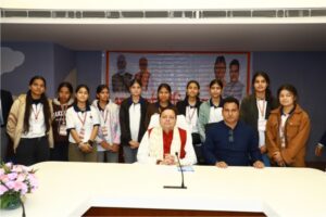 सीएम धामी ने भारत दर्शन कार्यक्रम में मेधावी छात्रों से मिल साझा किए अपने विद्यार्थी जीवन के अनुभव