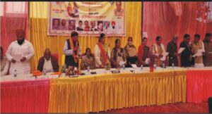 समितियों के पदाधिकारियों को पूर्व विधायक ने दिलाई शपथ