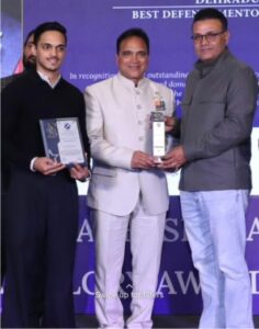 सर्वश्रेष्ठ डिफेंस मेंटर का खिताब मिला संदीप गुप्ता को