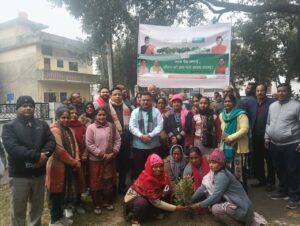 स्वच्छ भारत मिशन के तहत दीनदयाल पार्क में चलाया सफाई अभियान