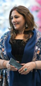 मोबाइल या दोस्त: जिंदगी में कौन ज्यादा अपना: उर्वशी बाली