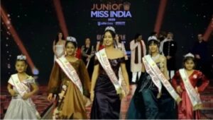 बेटी पलक ने जीता जूनियर मिस इंडिया स्माइल का खिताब