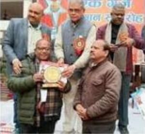 सितारगंज निवासी शिक्षक एवं कवि कमल लोहनी को राष्ट्र गौरव पारस रत्न सम्मान