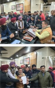 कोयले व सीमेंट की रैक उतारे जाने से हो रहे प्रदूषण के संबंध में  लोगों और दर्जनों किसानों ने महापौर दीपक बाली को दिए ज्ञापन