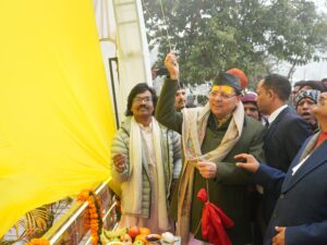 मुख्यमंत्री ने मकर संक्रांति के अवसर पर ब्रह्मदेव मंदिर,  भगवान शिव एवं हनुमान जी की प्रतिमा का अनावरण किया
