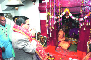 मुख्यमंत्री ने मां चंडिका महावन्याथ में पूजा-अर्चना कर प्रदेश की खुशहाली की कामना की