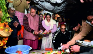 मंत्री गणेश जोशी ने की जलाभिषेक कर प्रदेश की सुख-समृद्धि, शांति और उन्नति की कामना