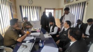 अंधविश्वास के नाम पर करोड़ों रुपये की ठगी का आरोप