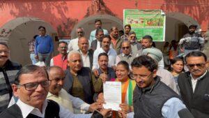 महानगर कांग्रेस ने तहसीलदार को सौंपा सात सूत्रीय मांग पत्र