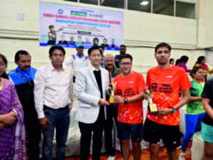राज्य स्तरीय मास्टर्स बैडमिंटन प्रतियोगिता में डा. मानस साहदृपवन गुप्ता की जोड़ी ने जीता स्वर्ण