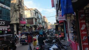 ई-रिक्शाओं के कारण नगर में लग रहा भारी जाम