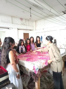 ज्ञानार्थी कॉलेज के फैशन विद्यार्थियों ने जयपुर में किया तीन दिवसीय शैक्षणिक भ्रमण