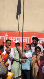 काशीपुर में भाजपा का स्थापना दिवस धूमधाम से मनाया, महापौर दीपक बाली भी रहे मौजूद