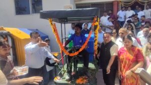 ई. ट्रॉली कार्ट नाम की गाड़ी से काशीपुर नगर निगम को स्वच्छए सुंदर एवं स्वस्थ काशीपुर बनाने में नई ताकत मिलेगी: मेयर दीपक बाली