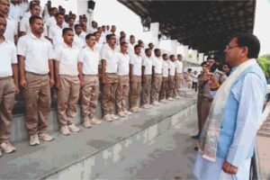 कानून व्यवस्था व आपदा प्रबंधन में सक्रिय भूमिका निभाने का आह्वान किया