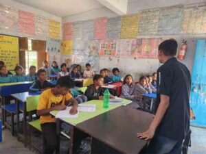 नगर निगम टीम ने विद्यार्थियों को किया स्वच्छता के प्रति जागरूक