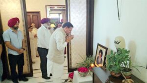 विधायक चीमा के आवास पर शोक जताने पहुंचे सीएम धामी