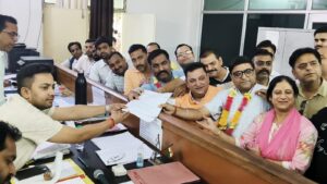 मेयर बाली की मौजूदगी में नगर पंचायत गढ़ीनेगी से सचिन बाठला ने भरा पर्चा
