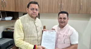 विकास कार्यों के लिए महापौर बाली ने मुख्यमंत्री को दिया मांग पत्र, मिली स्वीकृति  