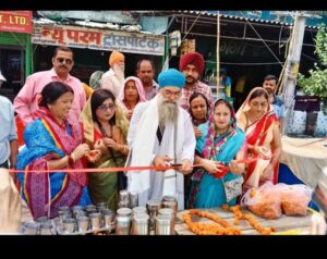 नव शक्ति परिवार व समाजसेवियों ने लगाई छबील